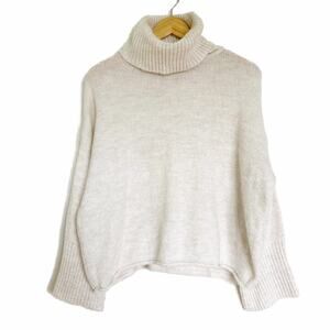 Stradivarius Cream Frayed Hem Turtle Neck Pullover Sweater Women's XS